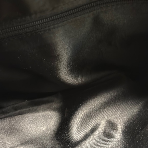 G by Guess Y2K Shoulder Bag w/ Multiple Zippers & Signature Print - Picture 15 of 16